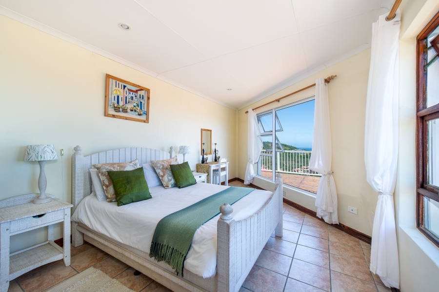 6 Bedroom Property for Sale in Cola Beach Western Cape